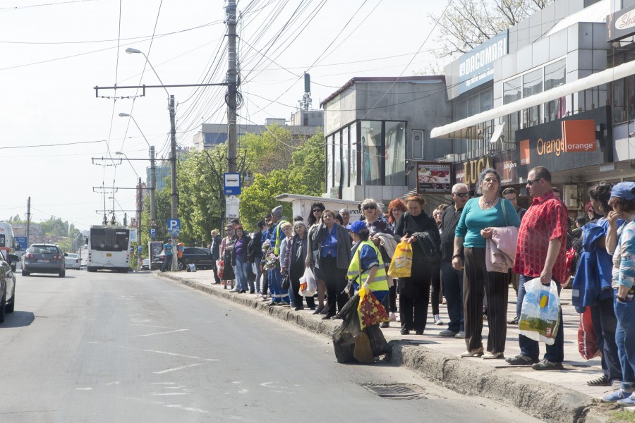 Se prelungesc sau nu licenţele? Transportul cu MAXI-TAXI, la mâna consilierilor