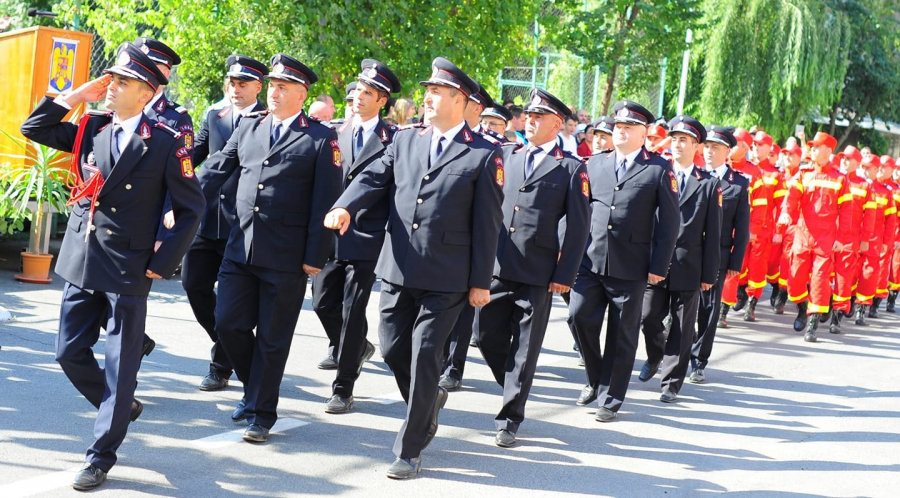 Start la înscrieri. Peste 500 de locuri la școlile de pompieri și polițişti de frontieră