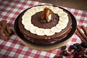 Tort de ciocolată cu banane. Rețetă rapidă, ușoară și delicioasă