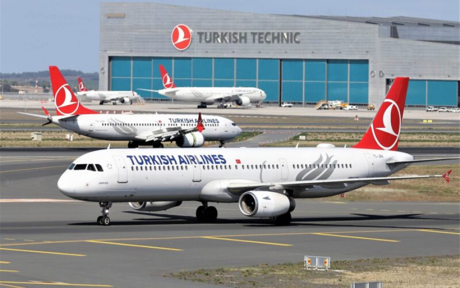 Cadavru descoperit în trenul de aterizare al unui avion