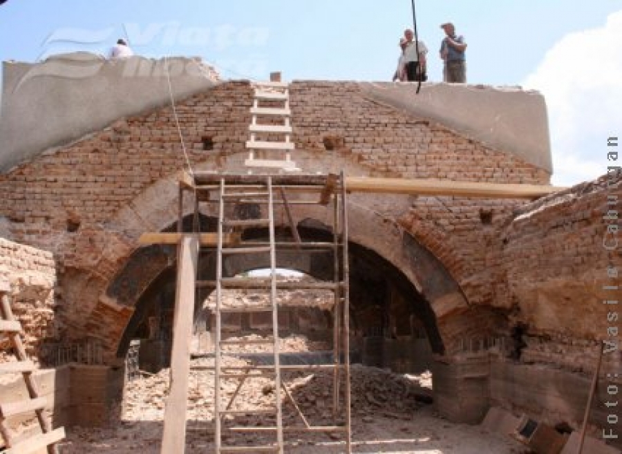 Biserica „Sfântul Dumitru” - şantier în lucru