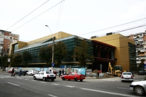Mall-ul lui Lişinschi se deschide în martie 2012