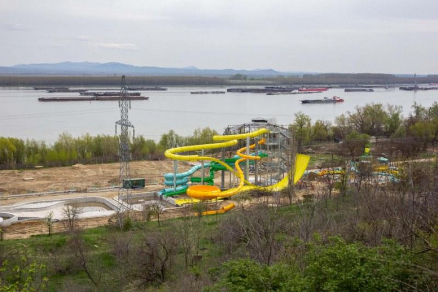 Contract atribuit pentru lucrări suplimentare la Plaja „Dunărea”. Tarifele de intrare în zona de agrement vor fi diferenţiate