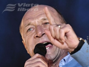 Băsescu: Am câştigat, sondajele reale de la ora 19.00 arătau că l-am depăşit pe Geoană