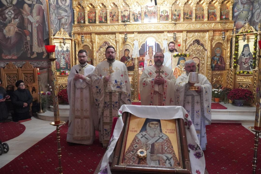 Seminariștii gălățeni, binecuvântați de Sfântul Ierarh Nectarie