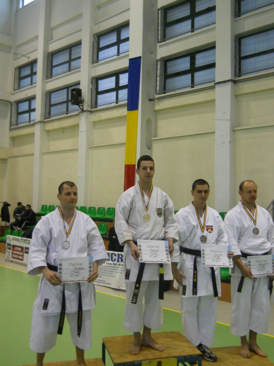 Poliţist gălăţean medaliat cu aur la campionatul de karate al MAI