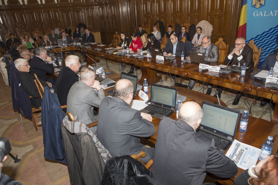 Consens în Consiliul Local/ Bugetul Galaţiului s-a învârtit în jurul pasarelei pietonale