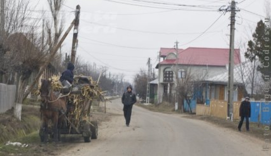 Satul românesc nu renaşte în toate comunele 