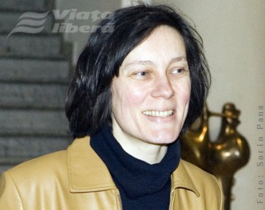 Anca Mureşan: „În Occident, artiştii mănâncă doar pâine, dar muncesc pe rupte”