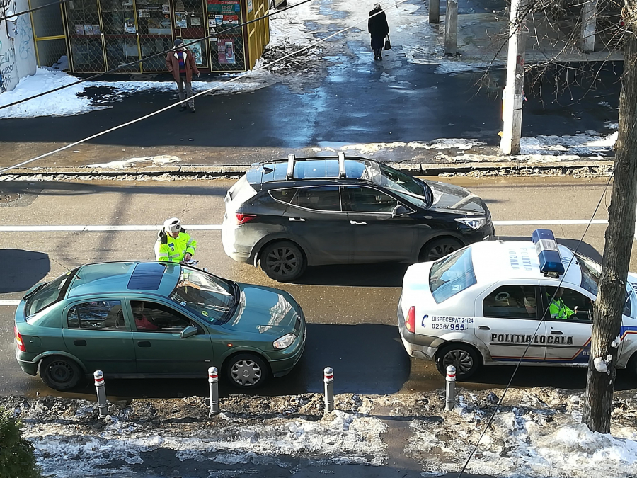 Atenţie unde parcați! Obstrucţionarea traficului se sancţionează