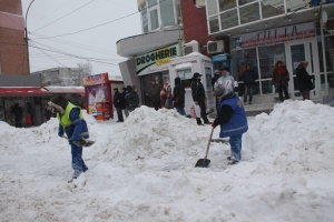 Cât de pregătite sunt autorităţile | Opt societăţi se ocupă de DESZĂPEZIREA Galațiului