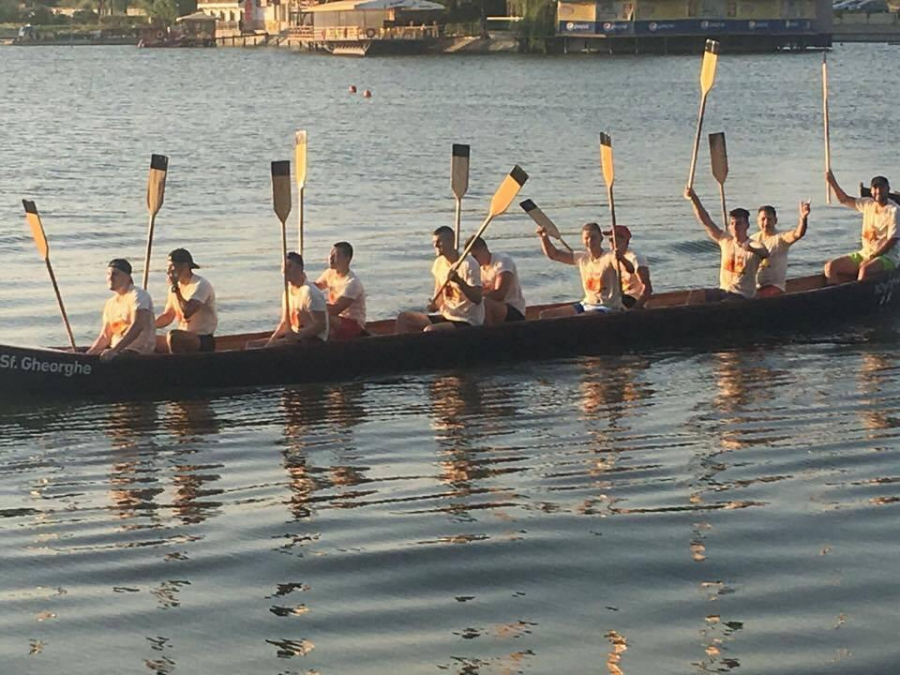 Gălăţenii, CAMPIONI la triatlon şi canotcă