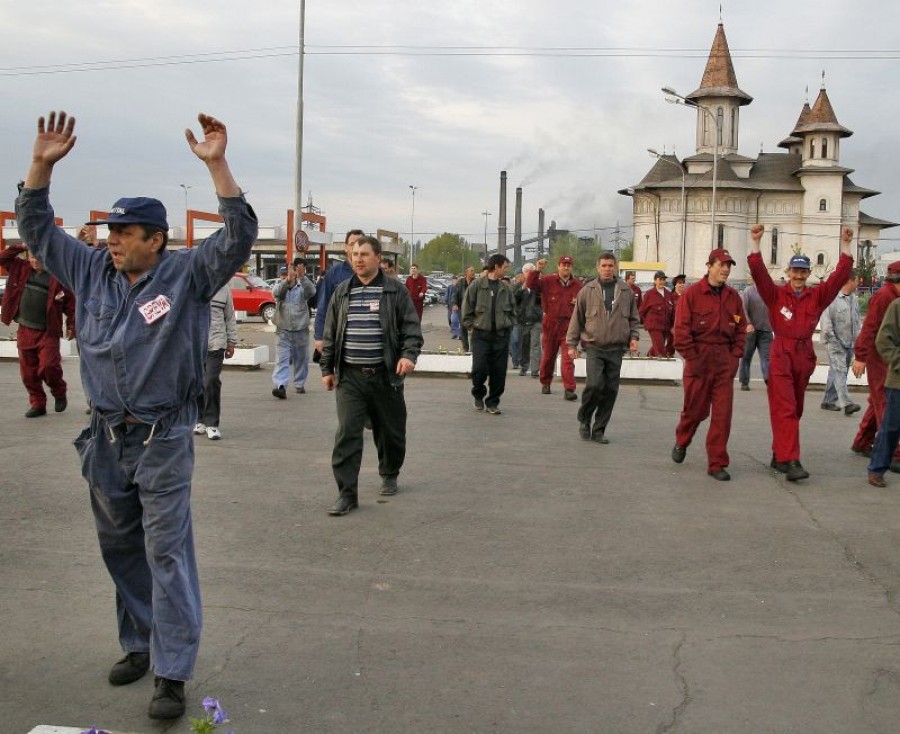 Peste 400 de oameni au părăsit ArcelorMittal Galaţi la ultima schemă de plecări voluntare