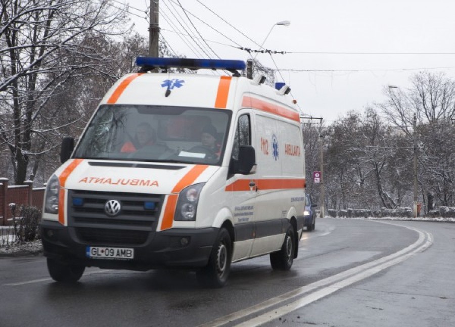 Duminică spre luni, aproape 80 de gălăţeni au avut nevoie de intervenţia Ambulanţei