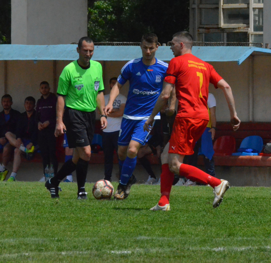 ”Cupa României” la FOTBAL - faza judeţeană. Favoritele au confirmat în semifinale