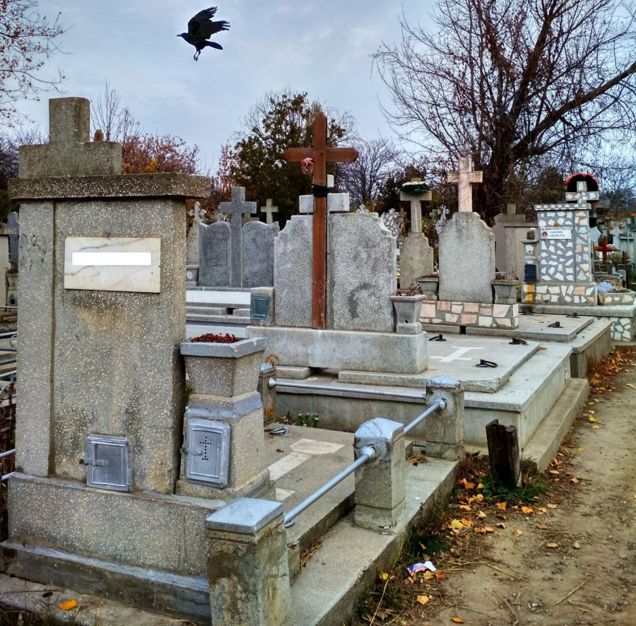 Se caută constructor pentru aleile din Cimitirul „Eternitatea”