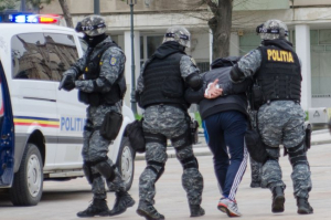 Pedeapsă după ce au exploatat români în Italia