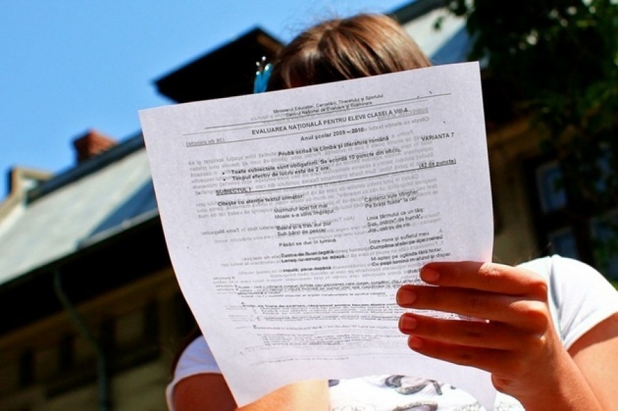 Evaluare naţională - Elevii clasei a VIII-a susţin prima probă scrisă