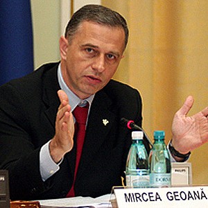 Mircea Geoană, numit de premier Înalt Reprezentant pentru proiecte economice şi diplomaţie