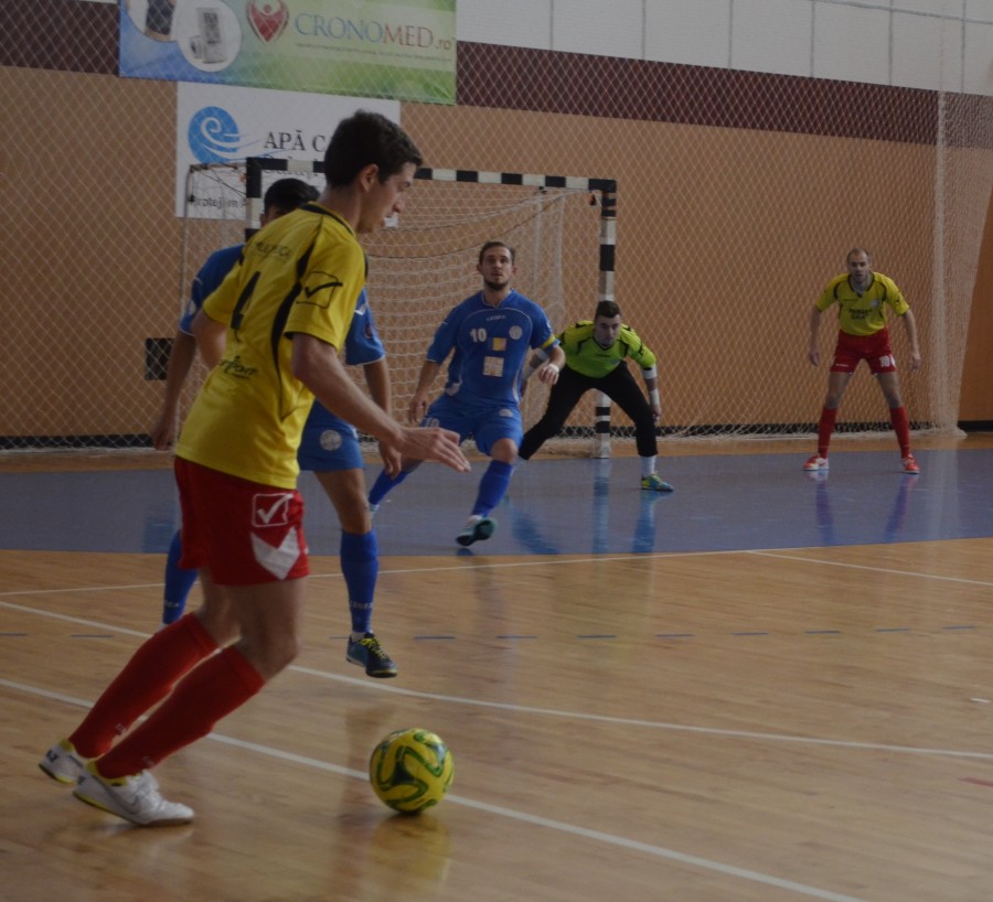 UPDATE / United a dat-o în bară în derbiul Ligii I la futsal