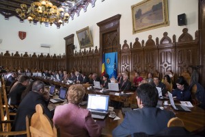 Regulamente retrase/ Consilierii judeţeni îi acuză pe transportatori de escrocherii
