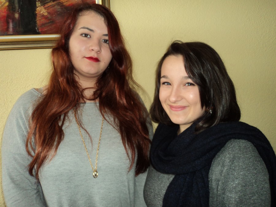 Două eleve din Franţa, în vizită la Liceul de Arta "D. Cuclin"