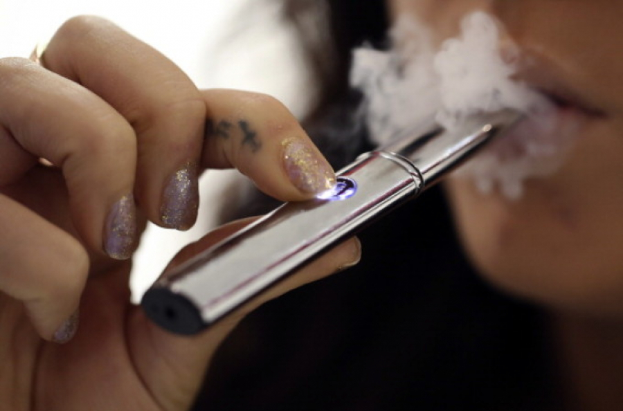 Uniunea Europeană vrea să interzică țigările electronice