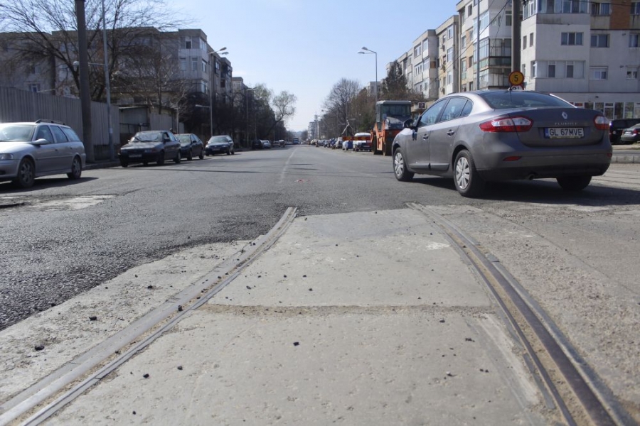 MODERNIZARE cu răzgândiri, pe strada Anghel Saligny. Autorităţile joacă "alba-neagra" cu linia de tramvai