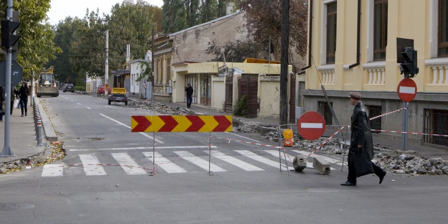 Iute, până nu vine frigul / Ce se mai lucrează prin oraş?