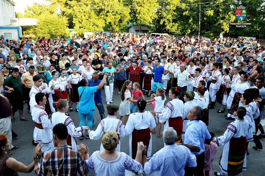 Distracţie până în miez de noapte. Petrecere de pomină la Şiviţa, de ZIUA SATULUI