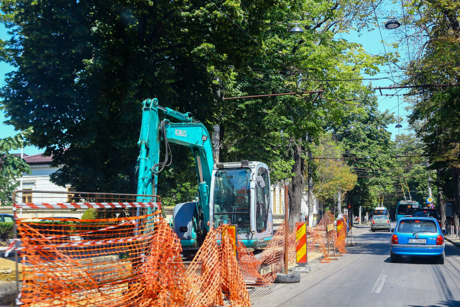 Trafic afectat de lucrări pe strada Domnească