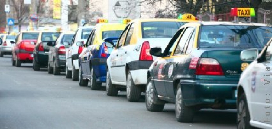 Razie printre taxiuri