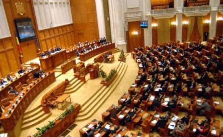 Camera Deputaţilor respinge Legea lustraţiei, declarată neconstituţională de către CC