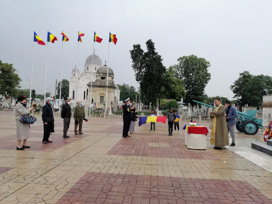 Fără pelerinaj şi slujbă cu câţiva oameni