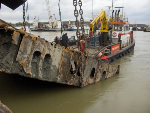Epava navei &quot;Rostock&quot; ar putea să coste 12,5 milioane de euro din BANII NOŞTRI. Litigiul a ajuns la Tribunalul Galaţi