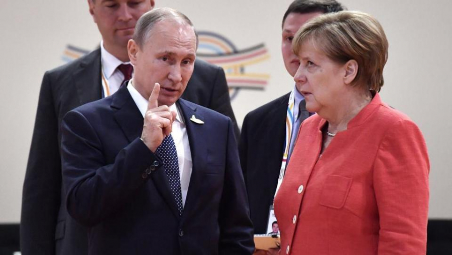 Cancelarul Angela Merkel, faţă în faţă cu preşedintele rus Vladimir Putin