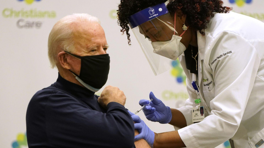 Preşedintele ales Joe Biden, la a doua doză de vaccin