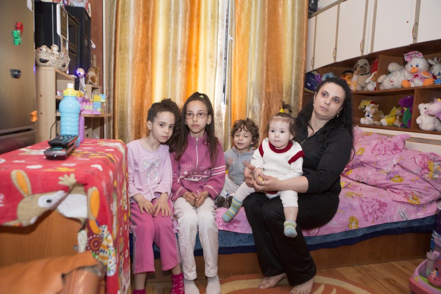 Campania "Din inimă!"/ Familia care nu mai încape în propria casă