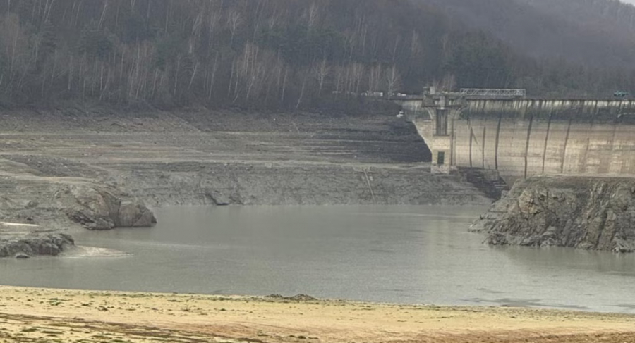 S-a mințit, dar a și plouat