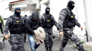 Un patron gălățean a fost arestat pentru spălare de bani și falsuri în acte