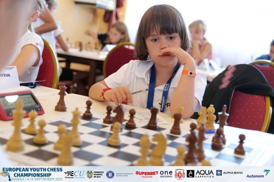 Sofia, un copil-minune al șahului gălățean. Vicecampioană naţională la doar 9 ani (FOTO)