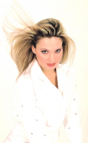 Gălăţeanca Ana Mardare, în finala Eurovision România