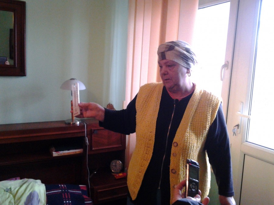 Bolnavi şi obligaţi să doarmă în frig / Gălăţenii, fără soluţii salvatoare în războiul căldurii