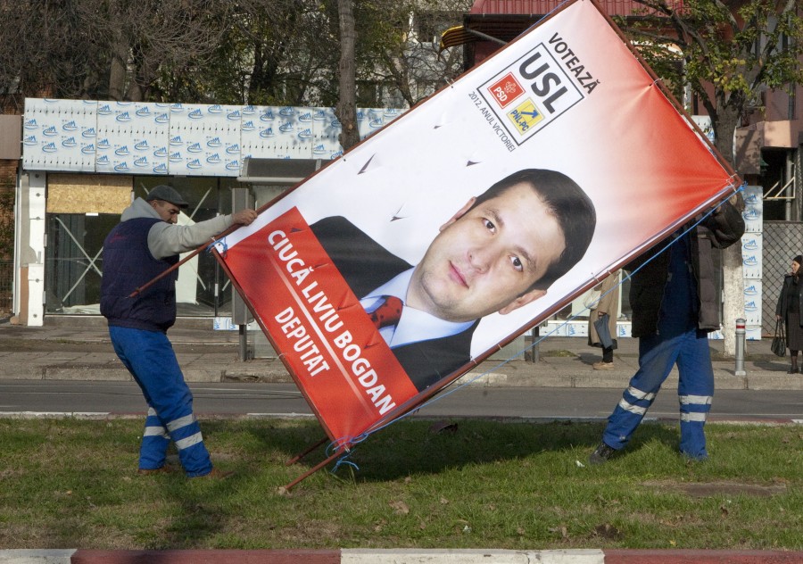 Tupeu de candidat! Durbacă şi Ciucă, evacuaţi de pe spaţiul verde