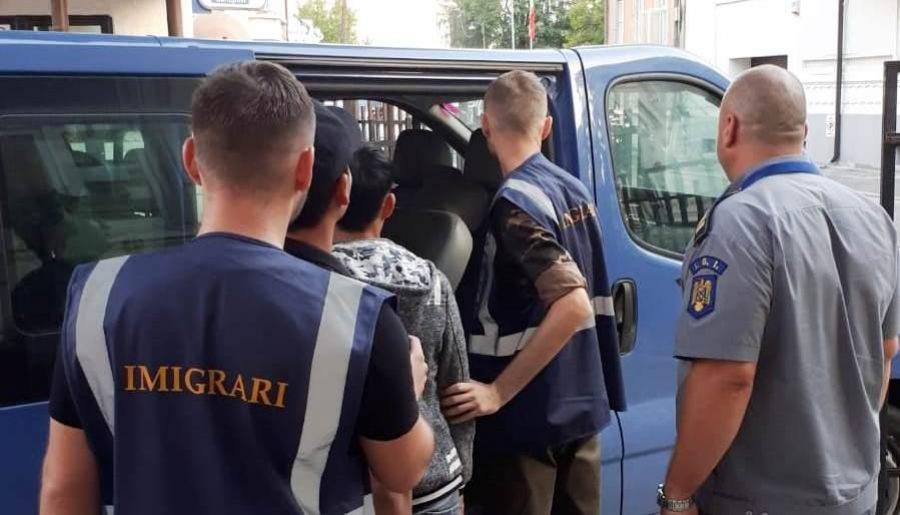 Sute de străini, prinşi şezând ilegal în România