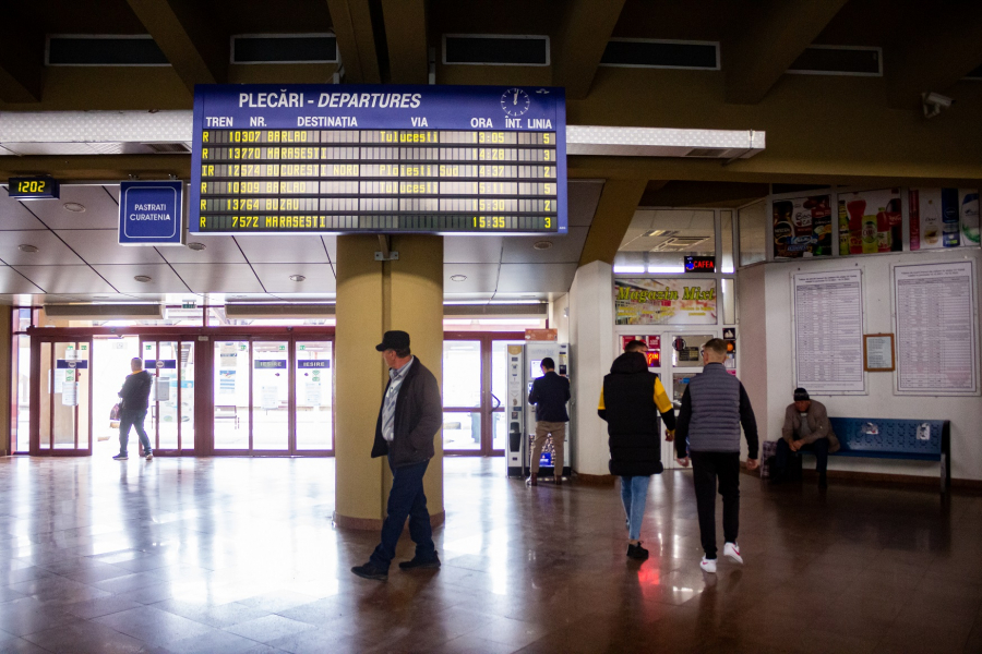 Opt minute, întârzierea medie a trenurilor CFR Călători