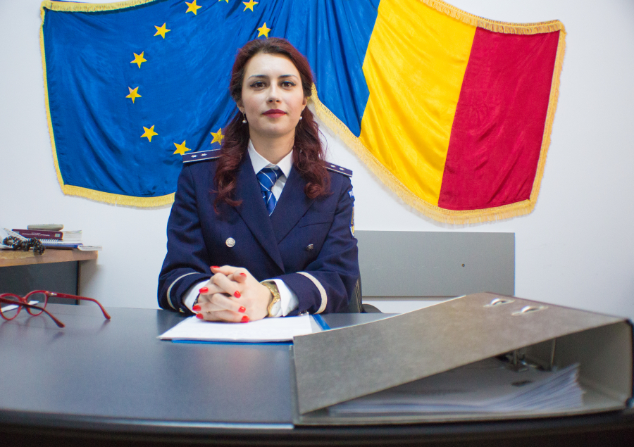 Ana Elena Bâclea, ofiţerul care luptă cu evaziunea