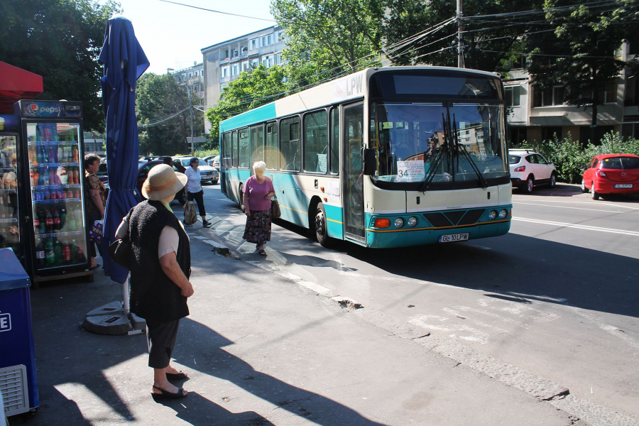 STAȚII de autobuz neglijate de autorităţile gălățene