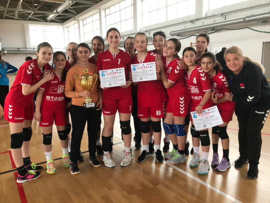 Handbal. Emoții pentru junioarele noastre la finalele naționale