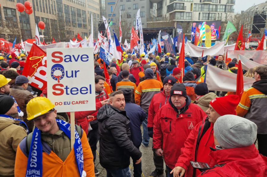Ample manifestații la Bruxelles, cu privire la situaţia industriei europene